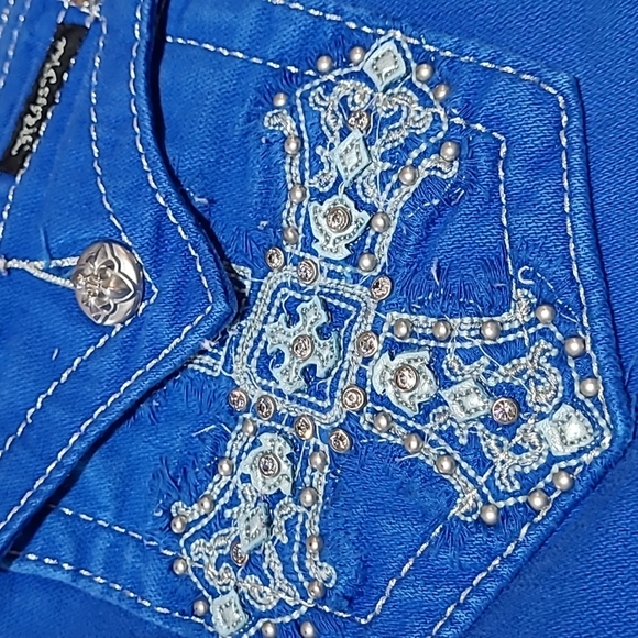 MISS ME BLING CROSS TRUE BLUE CUFFED CAPRI DENIM JEAN PRICE FIRM - Picture 3 of 14